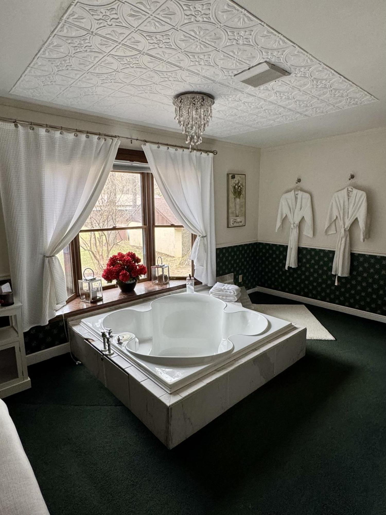 Bed and Breakfast Otter Creek Eau Claire Алтуна Екстер'єр фото